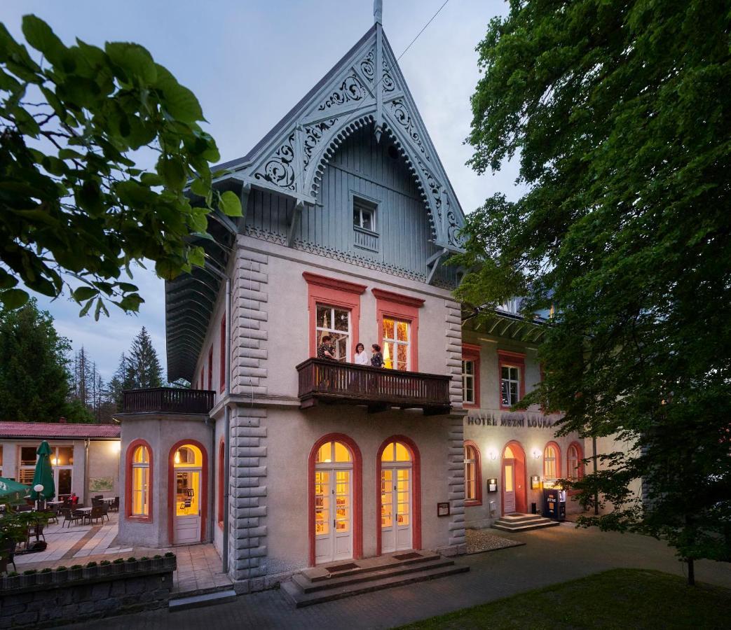 Hotel Mezní Louka Hřensko Exterior foto